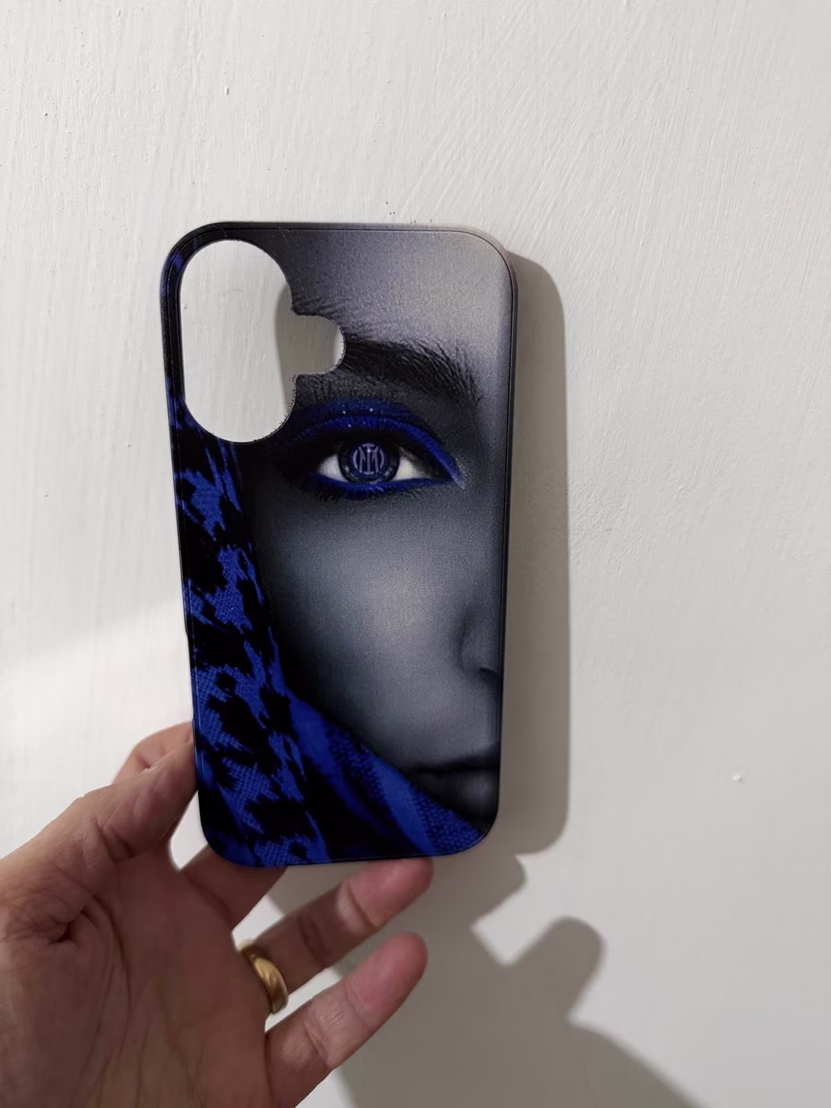 Cover Inter Lady Nerazzurra per iPhone 16 Personalizzata